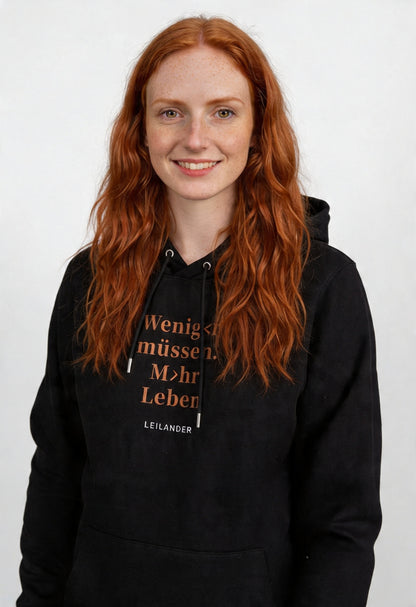 Klassik | Black Hoodie | Weniger müssen. Mehr Leben