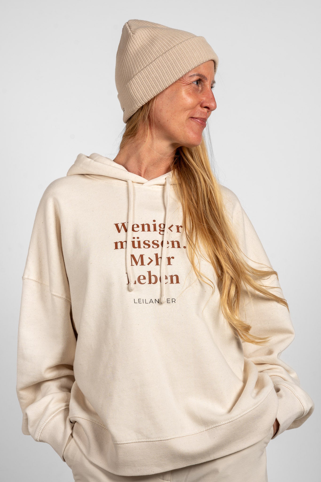 Damen | Natural Hoodie | Weniger müssen. Mehr Leben